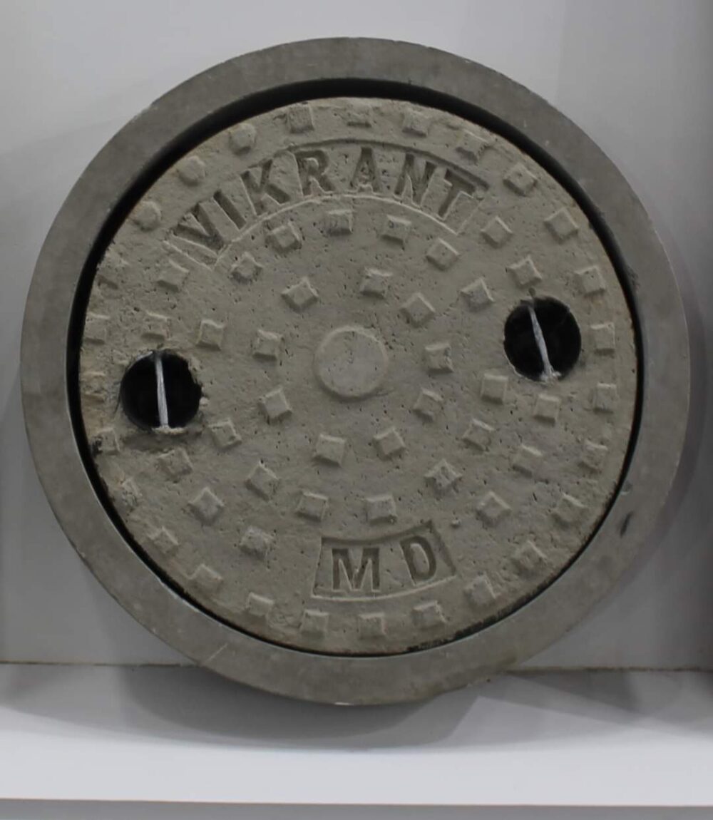 Vikrant RCC / SFRC Manhole Covers & Grattings with Frame